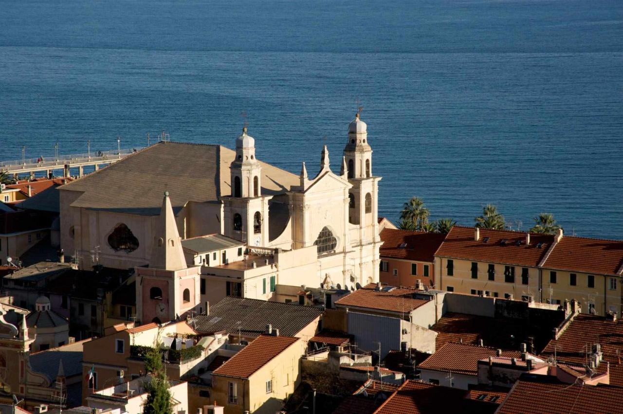 Fornaci 9 Rivieraholiday Пьетра-Лигуре Экстерьер фото