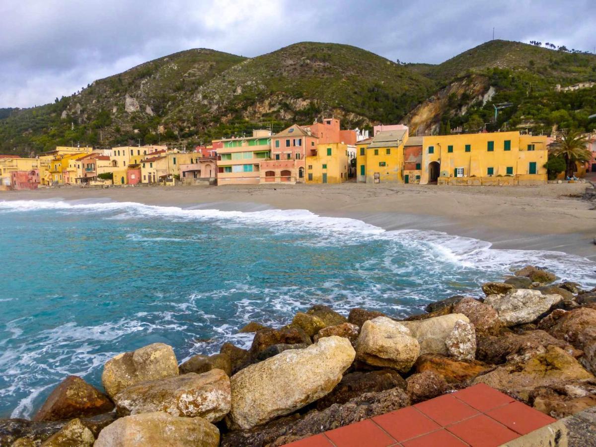 Fornaci 9 Rivieraholiday Пьетра-Лигуре Экстерьер фото