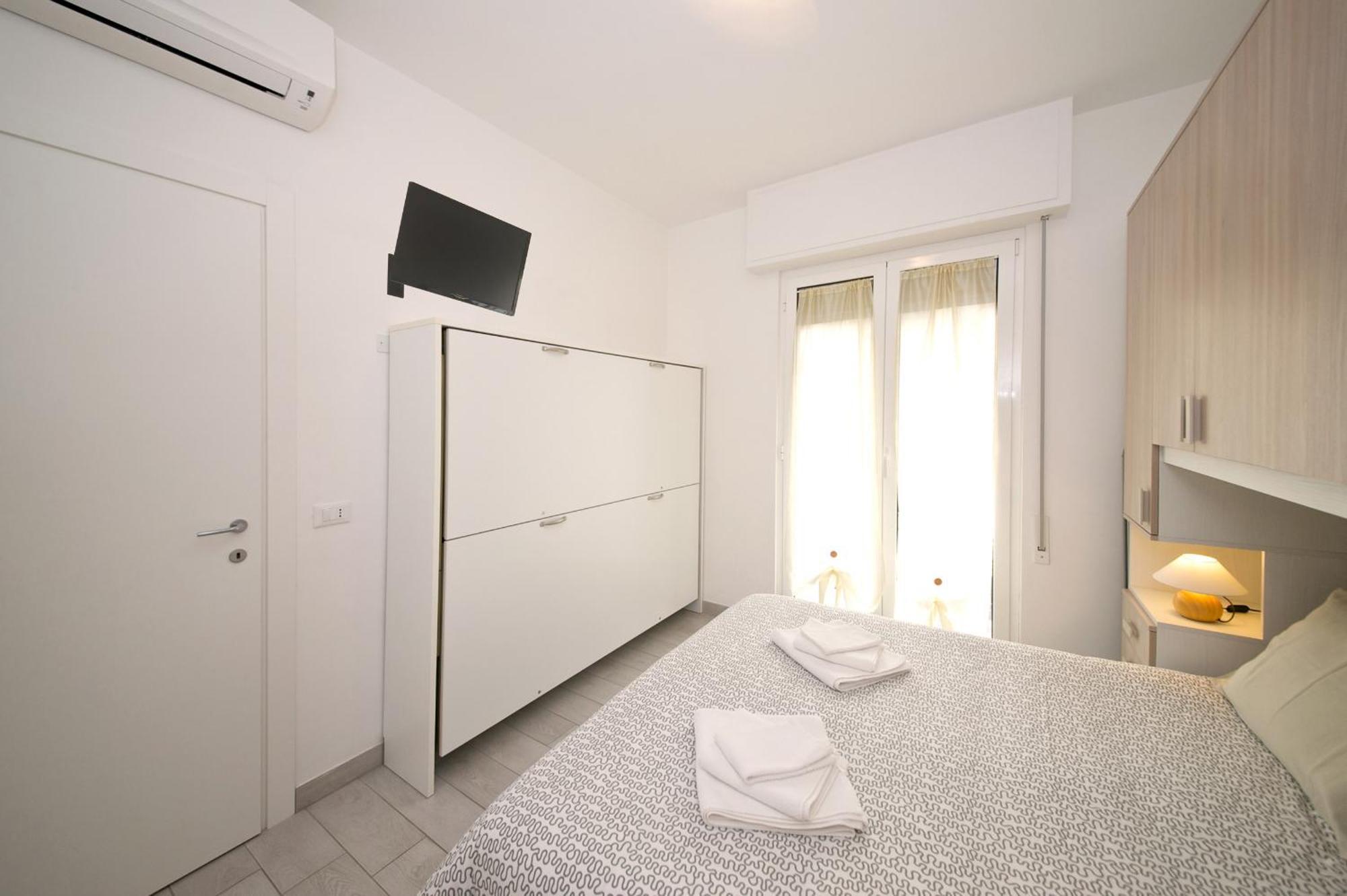 Fornaci 9 Rivieraholiday Пьетра-Лигуре Экстерьер фото